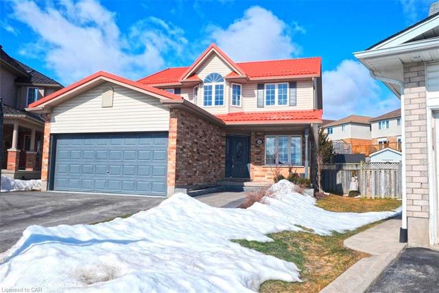30 Anson Court, House detached with 4 bedrooms, 2 bathrooms and 4 parking in Kitchener ON | Image 1
