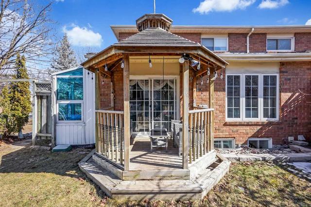 35 Davies Cres, House attached with 3 bedrooms, 4 bathrooms and 3 parking in Whitby ON | Image 32