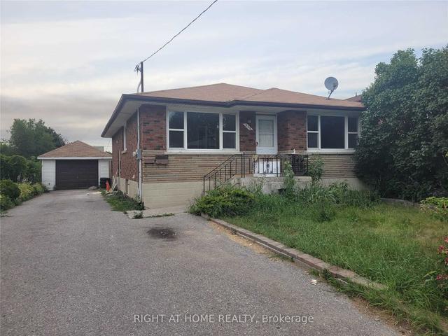 328 Malaga Rd, House detached with 3 bedrooms, 1 bathrooms and 1 parking in Oshawa ON | Image 1