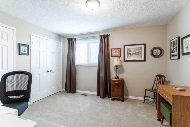 2067 Hunters Wood Dr, House detached with 3 bedrooms, 4 bathrooms and 3 parking in Burlington ON | Image 22