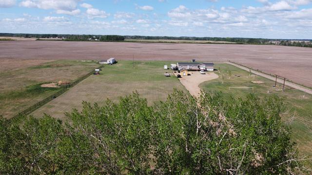 107422 Rr 134, House detached with 3 bedrooms, 2 bathrooms and 8 parking in Mackenzie County AB | Image 3