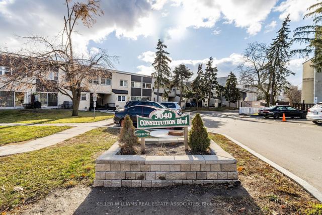 115 - 3040 Constitution Blvd, Townhouse with 4 bedrooms, 2 bathrooms and 1 parking in Mississauga ON | Image 1