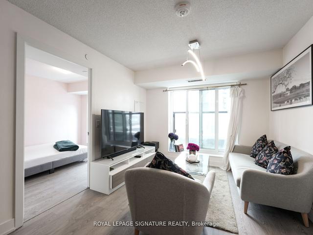 419 - 9 Mabelle Ave, Condo with 2 bedrooms, 2 bathrooms and 1 parking in Toronto ON | Image 5