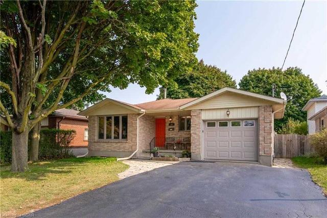 35 Nelson Ave, House detached with 3 bedrooms, 2 bathrooms and 5 parking in Kitchener ON | Image 8