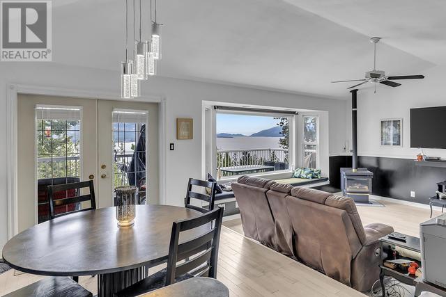 10291 Columbia Way, House detached with 3 bedrooms, 3 bathrooms and 7 parking in Central Okanagan West BC | Image 32