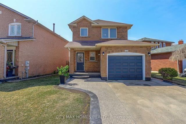 4 Cranberry Cres, House detached with 3 bedrooms, 4 bathrooms and 5 parking in Brampton ON | Image 1