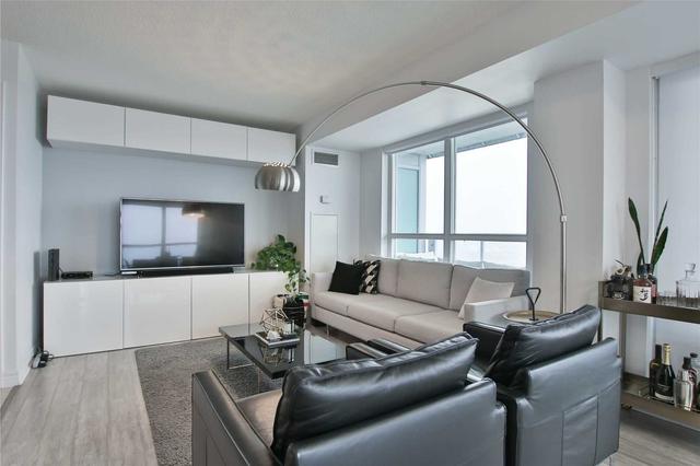 lph3501 - 70 Town Centre Crt, Condo with 1 bedrooms, 1 bathrooms and 1 parking in Toronto ON | Image 1
