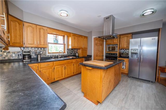 17895 60 Highway, House detached with 3 bedrooms, 2 bathrooms and 10 parking in Madawaska Valley ON | Image 13
