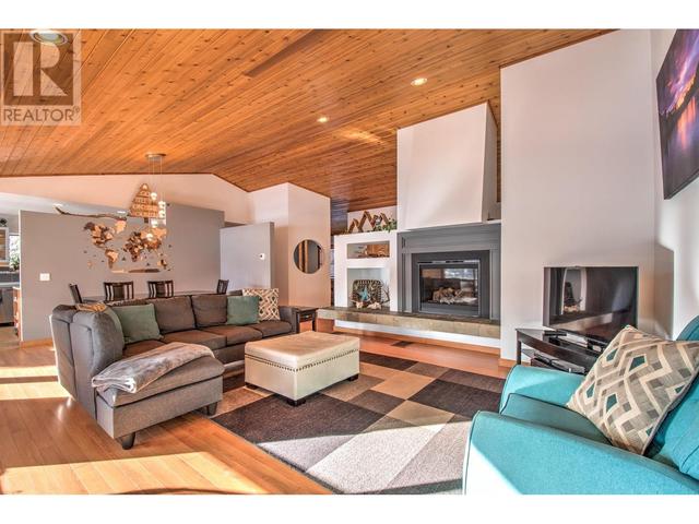 661 Park Road, House detached with 3 bedrooms, 2 bathrooms and 8 parking in Columbia Shuswap D BC | Image 7