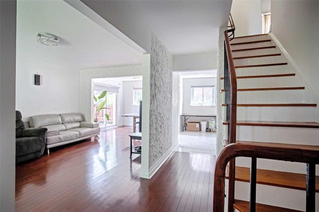 123 Chartland Blvd S, House detached with 4 bedrooms, 3 bathrooms and 5 parking in Toronto ON | Image 11