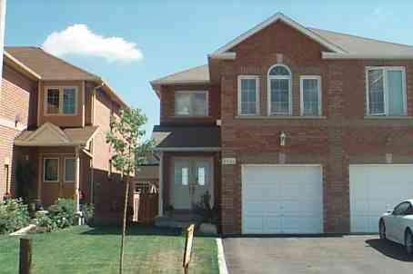 3641 Indigo Cres, House semidetached with 3 bedrooms, 4 bathrooms and 3 parking in Mississauga ON | Image 1