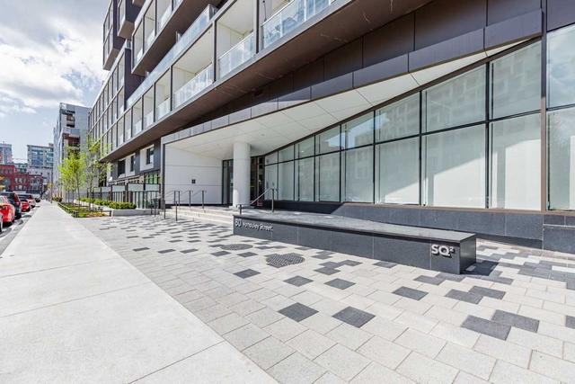 406 - 80 Vanauley St, Condo with 2 bedrooms, 2 bathrooms and 1 parking in Toronto ON | Image 12
