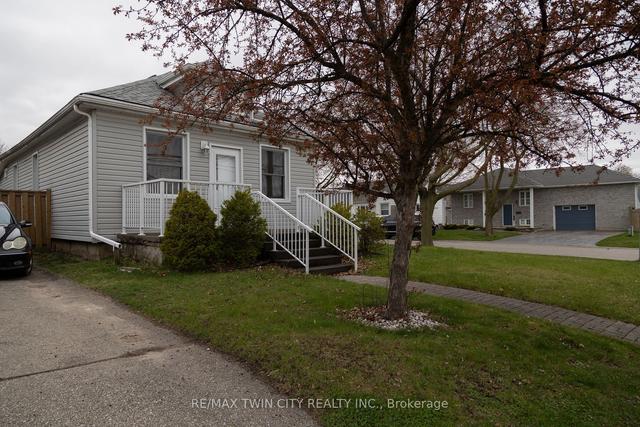 37 Fulton St, House detached with 2 bedrooms, 1 bathrooms and 3 parking in Brantford ON | Image 14