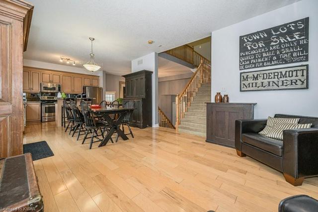 39 Woodbine Avenue, House detached with 4 bedrooms, 3 bathrooms and 4 parking in Kitchener ON | Image 11