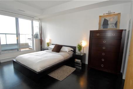 lph23 - 1 Shaw St, Condo with 2 bedrooms, 2 bathrooms and 1 parking in Toronto ON | Image 6