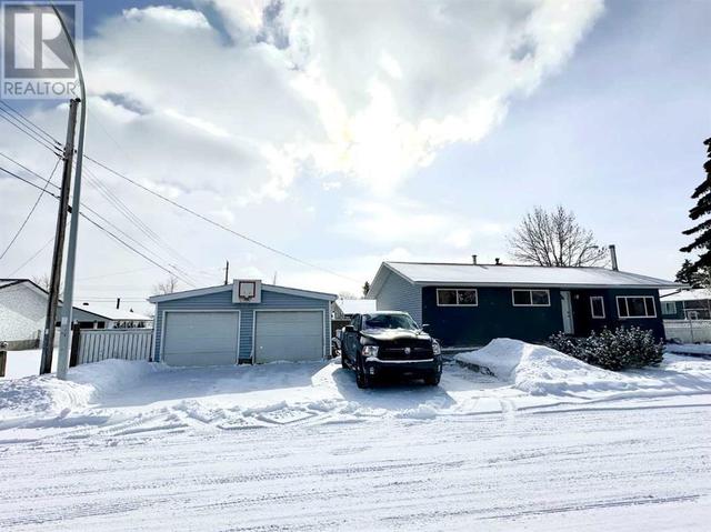 9239 107 Avenue, House detached with 4 bedrooms, 2 bathrooms and 4 parking in Grande Prairie AB | Image 43