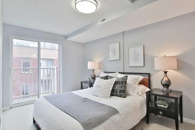 220 - 11 Ruttan St, Townhouse with 2 bedrooms, 2 bathrooms and 1 parking in Toronto ON | Image 8