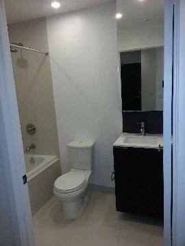 1705 - 170 Sumach St, Condo with 0 bedrooms, 1 bathrooms and null parking in Toronto ON | Image 3
