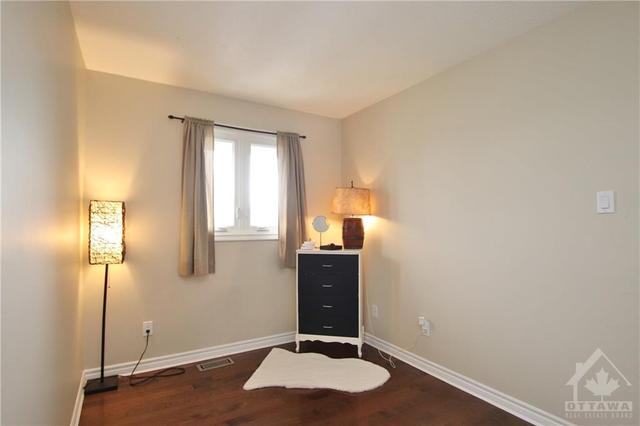 4329 Meadowvale Lane, Townhouse with 3 bedrooms, 2 bathrooms and 1 parking in Ottawa ON | Image 21