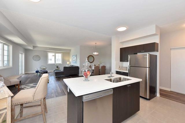 410 - 80 Shipway Ave, Condo with 2 bedrooms, 2 bathrooms and 1 parking in Clarington ON | Image 3