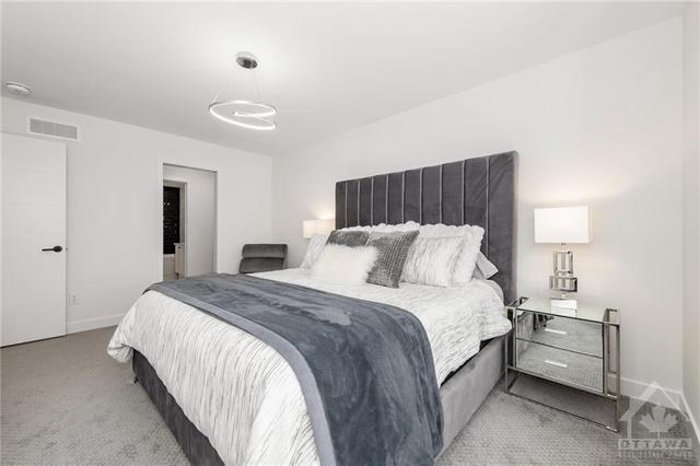 66 Longworth Avenue, Townhouse with 3 bedrooms, 3 bathrooms and 3 parking in Ottawa ON | Image 19