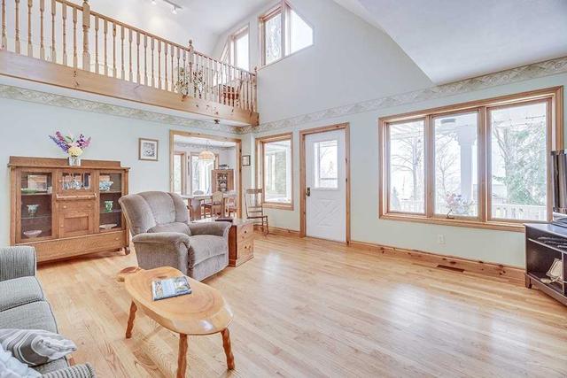 330 Cedar Ave, House detached with 2 bedrooms, 2 bathrooms and 10 parking in Meaford ON | Image 4