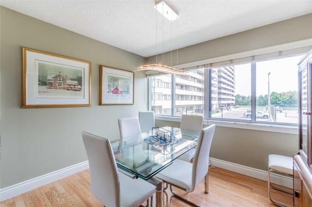 217 - 1320 Mississauga Valley Blvd, Condo with 3 bedrooms, 2 bathrooms and 1 parking in Mississauga ON | Image 5