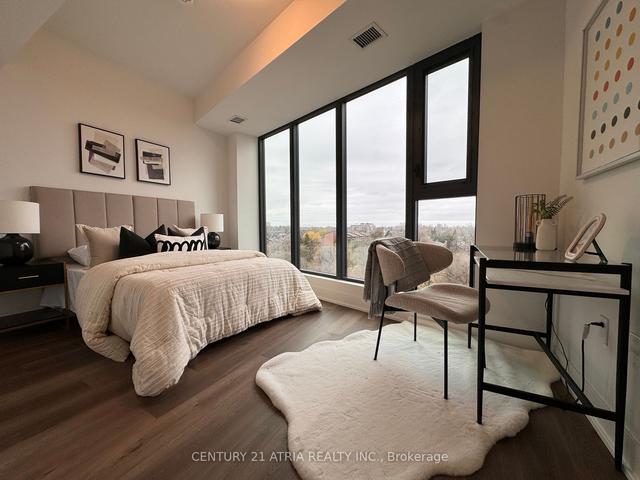 811 - 250 Lawrence Ave, Condo with 3 bedrooms, 4 bathrooms and 1 parking in Toronto ON | Image 4