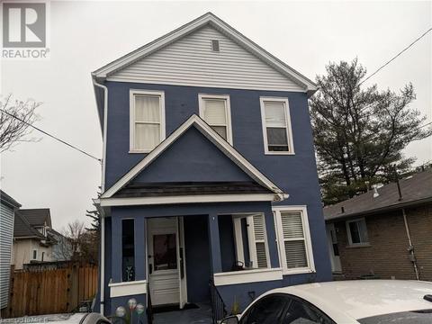 5042 Ontario Avenue, House other with 3 bedrooms, 2 bathrooms and 4 parking in Niagara Falls ON | Card Image