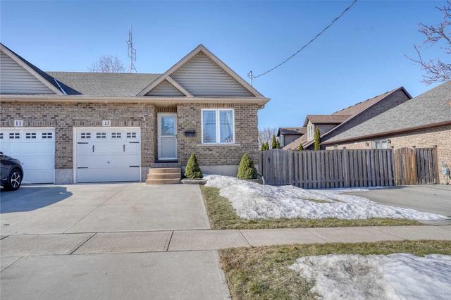 13 Dexter St, House attached with 2 bedrooms, 2 bathrooms and 3 parking in St. Catharines ON | Image 12