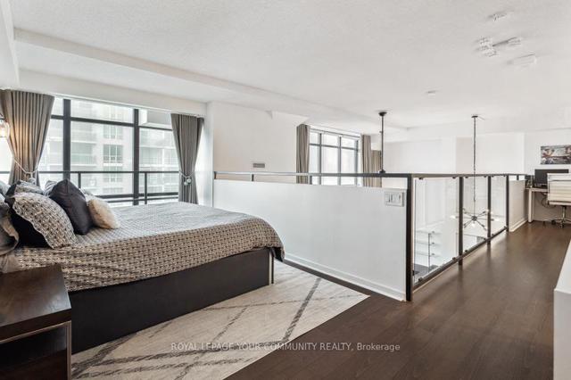 404 - 300 Manitoba St, Condo with 2 bedrooms, 2 bathrooms and 2 parking in Toronto ON | Image 2