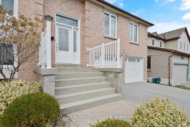623 Dunrobin Crt, House detached with 3 bedrooms, 3 bathrooms and 6 parking in Oshawa ON | Image 17