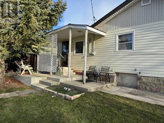 521 52 Avenue, House detached with 2 bedrooms, 1 bathrooms and 4 parking in Coalhurst AB | Image 18