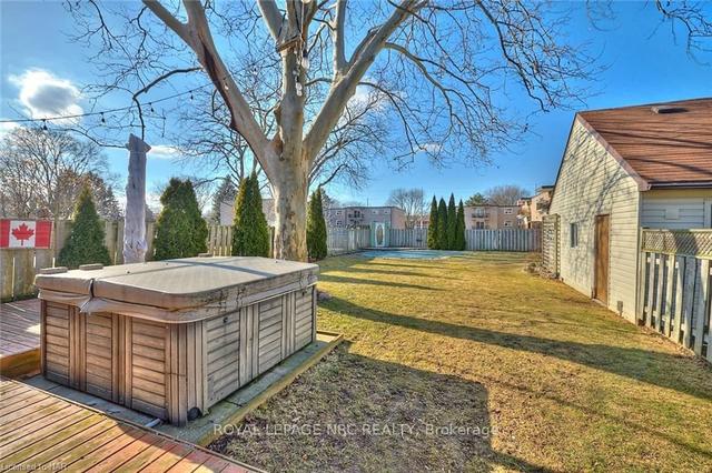 5 Cypress St, House detached with 3 bedrooms, 2 bathrooms and 10 parking in St. Catharines ON | Image 27
