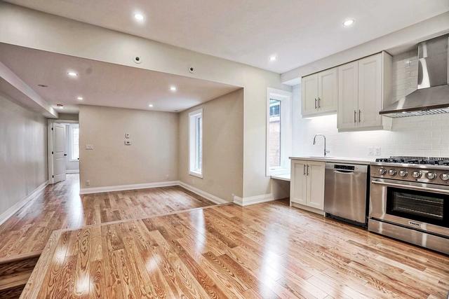 upper - 354 Brunswick Ave, House semidetached with 4 bedrooms, 2 bathrooms and 0 parking in Toronto ON | Image 8