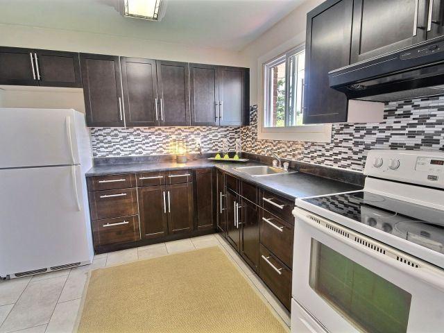 591 Eastvale Dr, House detached with 3 bedrooms, 2 bathrooms and 3 parking in Ottawa ON | Image 10
