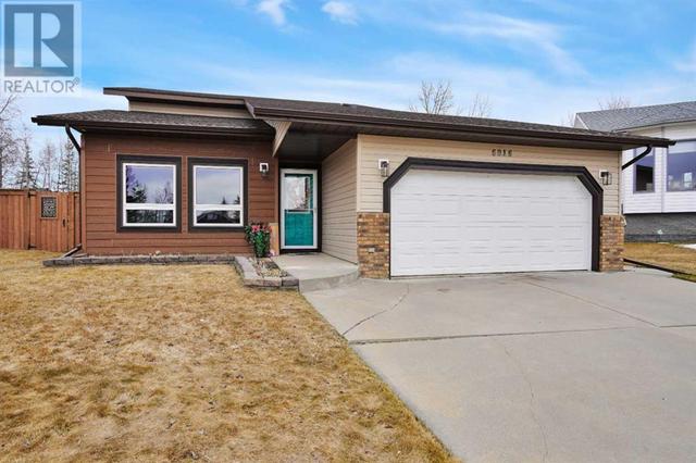 6016 67 Avenue, House detached with 4 bedrooms, 3 bathrooms and 2 parking in Rocky Mountain House AB | Image 1
