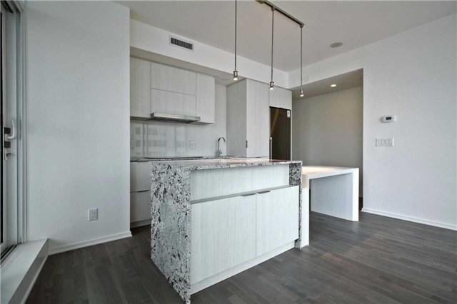 1101 - 1 Bloor St E, Condo with 2 bedrooms, 2 bathrooms and 1 parking in Toronto ON | Image 8