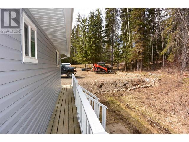 13236 Dunlop Street, House detached with 4 bedrooms, 2 bathrooms and null parking in Bulkley Nechako A BC | Image 33
