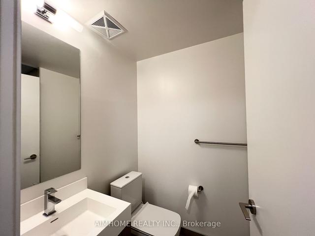 2002 - 1 Yorkville Ave, Condo with 2 bedrooms, 2 bathrooms and 0 parking in Toronto ON | Image 8
