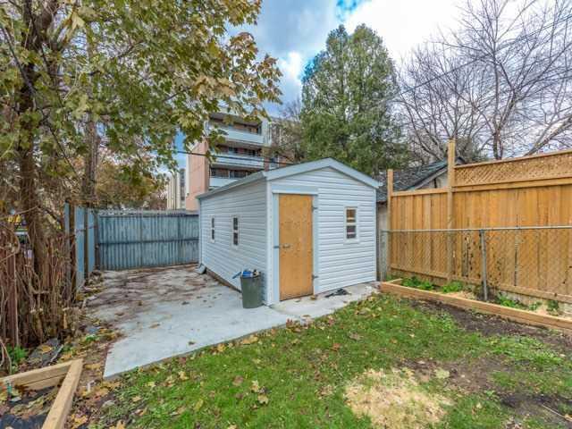 110 Lamb Ave, House detached with 3 bedrooms, 3 bathrooms and 1 parking in Toronto ON | Image 20