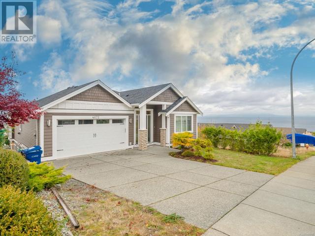4672 Laguna Way, House detached with 6 bedrooms, 4 bathrooms and 2 parking in Nanaimo BC | Image 1