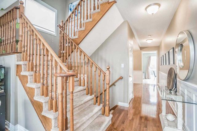 31 Baylawn Circ, House detached with 4 bedrooms, 3 bathrooms and 6 parking in Brampton ON | Image 6