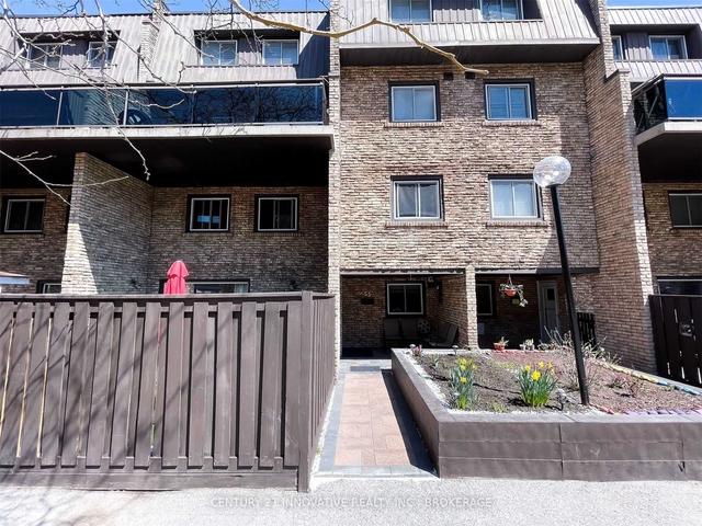 55 - 130 Ling Rd, Townhouse with 3 bedrooms, 2 bathrooms and 1 parking in Toronto ON | Image 23