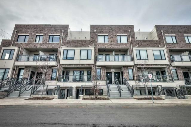 506 - 10 Drummond St, Townhouse with 1 bedrooms, 1 bathrooms and 1 parking in Toronto ON | Image 2