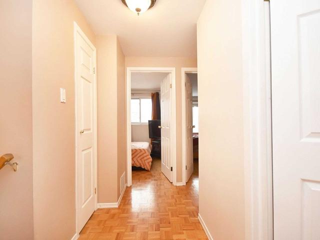 95 - 400 Bloor St E, Townhouse with 4 bedrooms, 2 bathrooms and 2 parking in Mississauga ON | Image 28