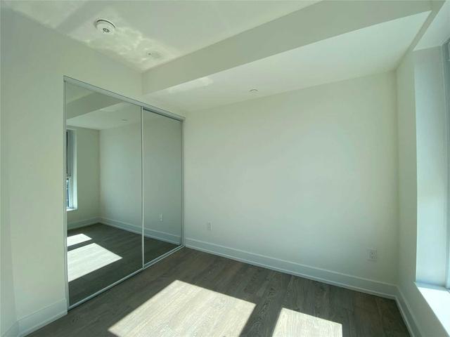 2116 - 9 Mabelle Ave, Condo with 2 bedrooms, 2 bathrooms and 1 parking in Toronto ON | Image 13
