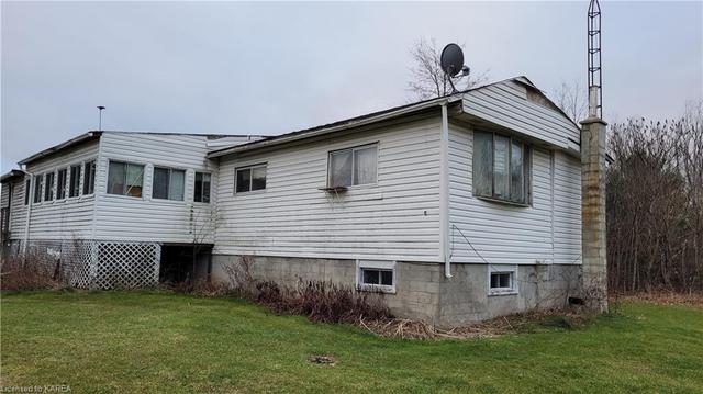 5748 North Shore Road, House detached with 2 bedrooms, 1 bathrooms and null parking in South Frontenac ON | Image 12