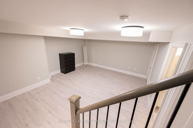28 Active Rd, Townhouse with 3 bedrooms, 4 bathrooms and 4 parking in Markham ON | Image 10