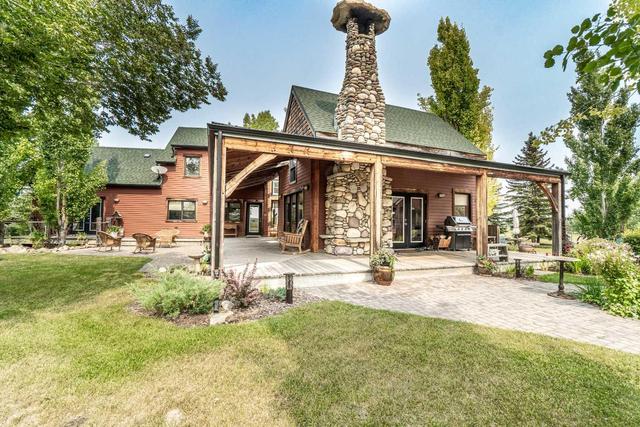 280079 112 Street E, House detached with 5 bedrooms, 3 bathrooms and 10 parking in Foothills County AB | Image 2